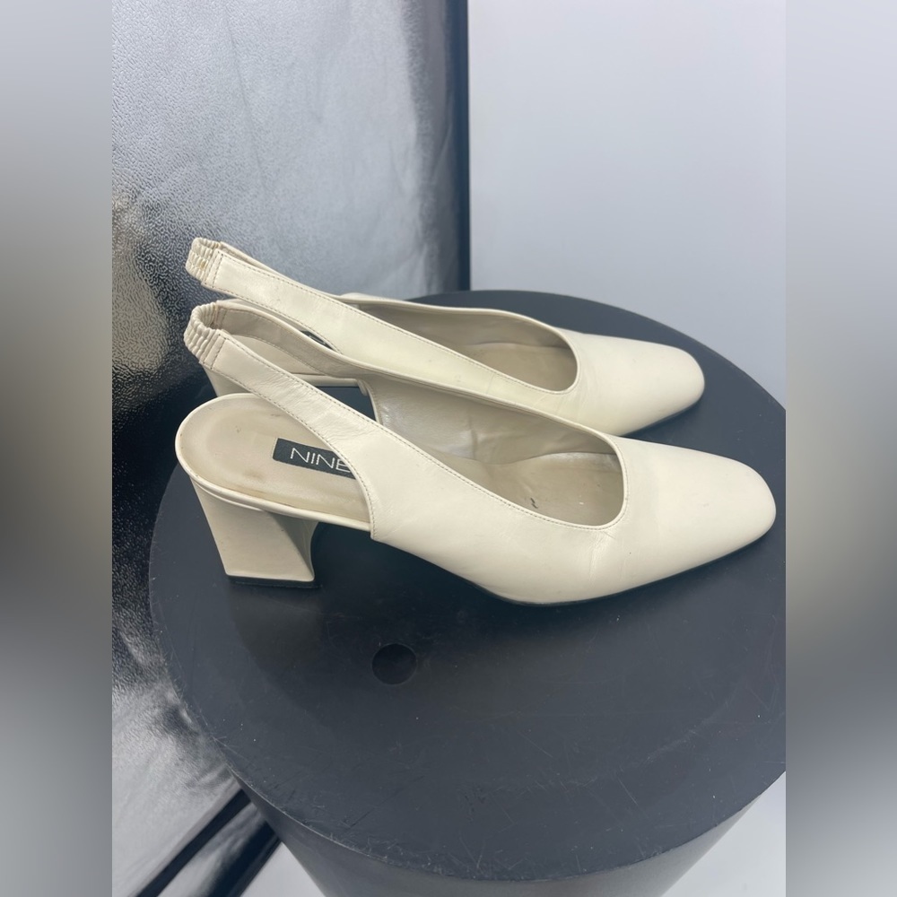 Nine West cream color pump sling backs size 81/2